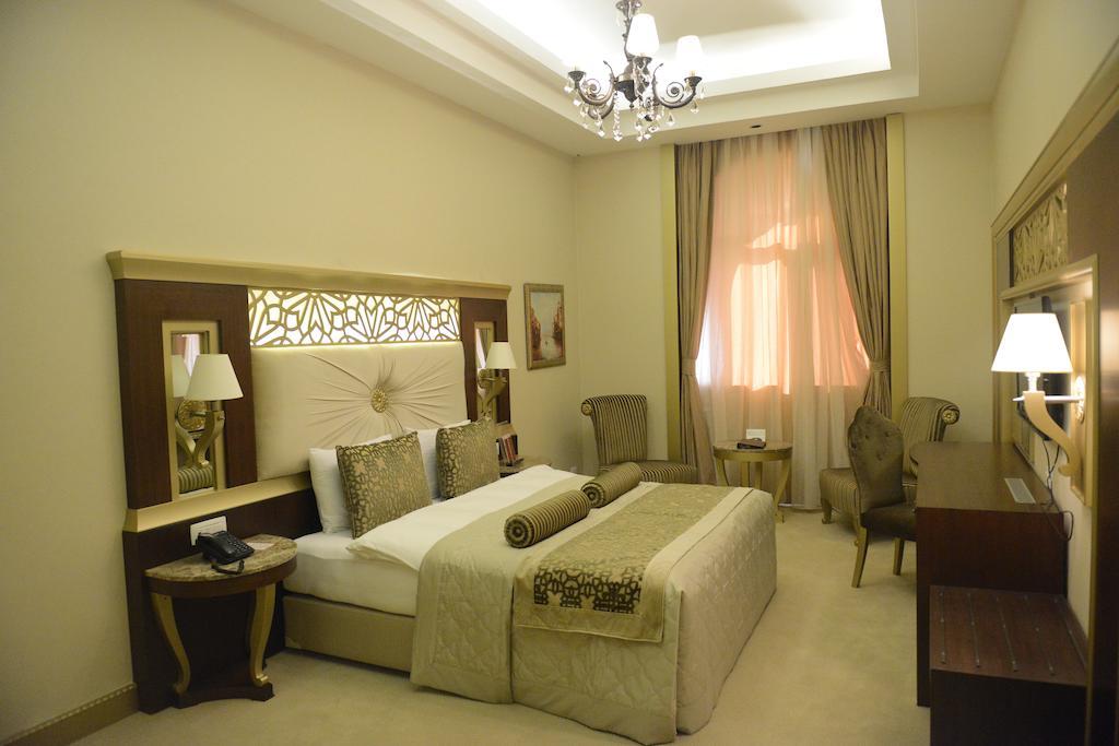 Qafqaz Karvansaray Hotel Qəbələ Zimmer foto
