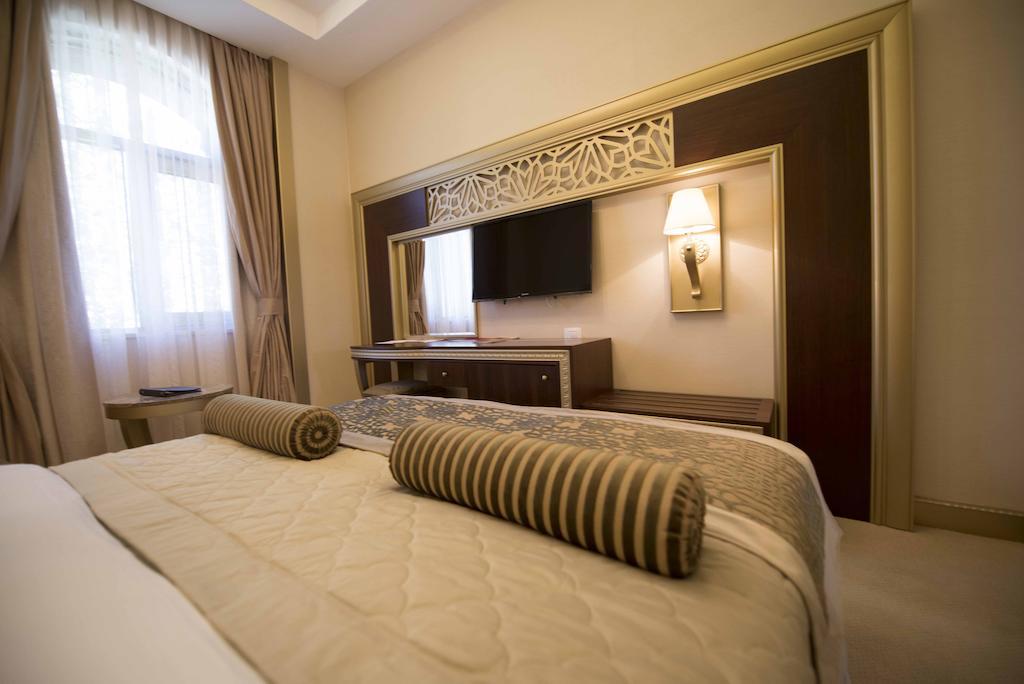 Qafqaz Karvansaray Hotel Qəbələ Zimmer foto