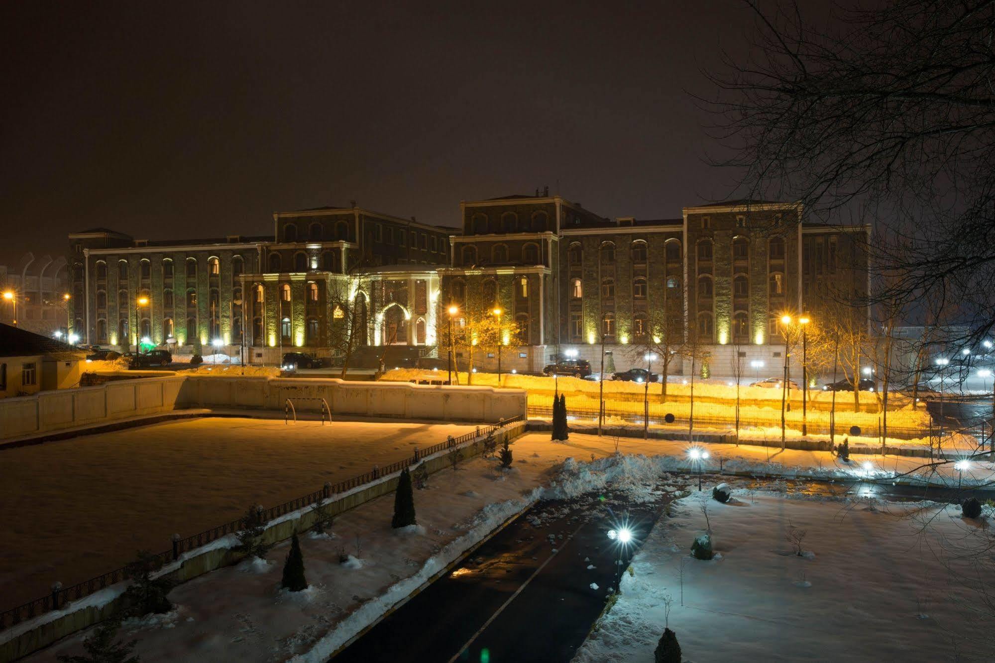 Qafqaz Karvansaray Hotel Qəbələ Exterior foto